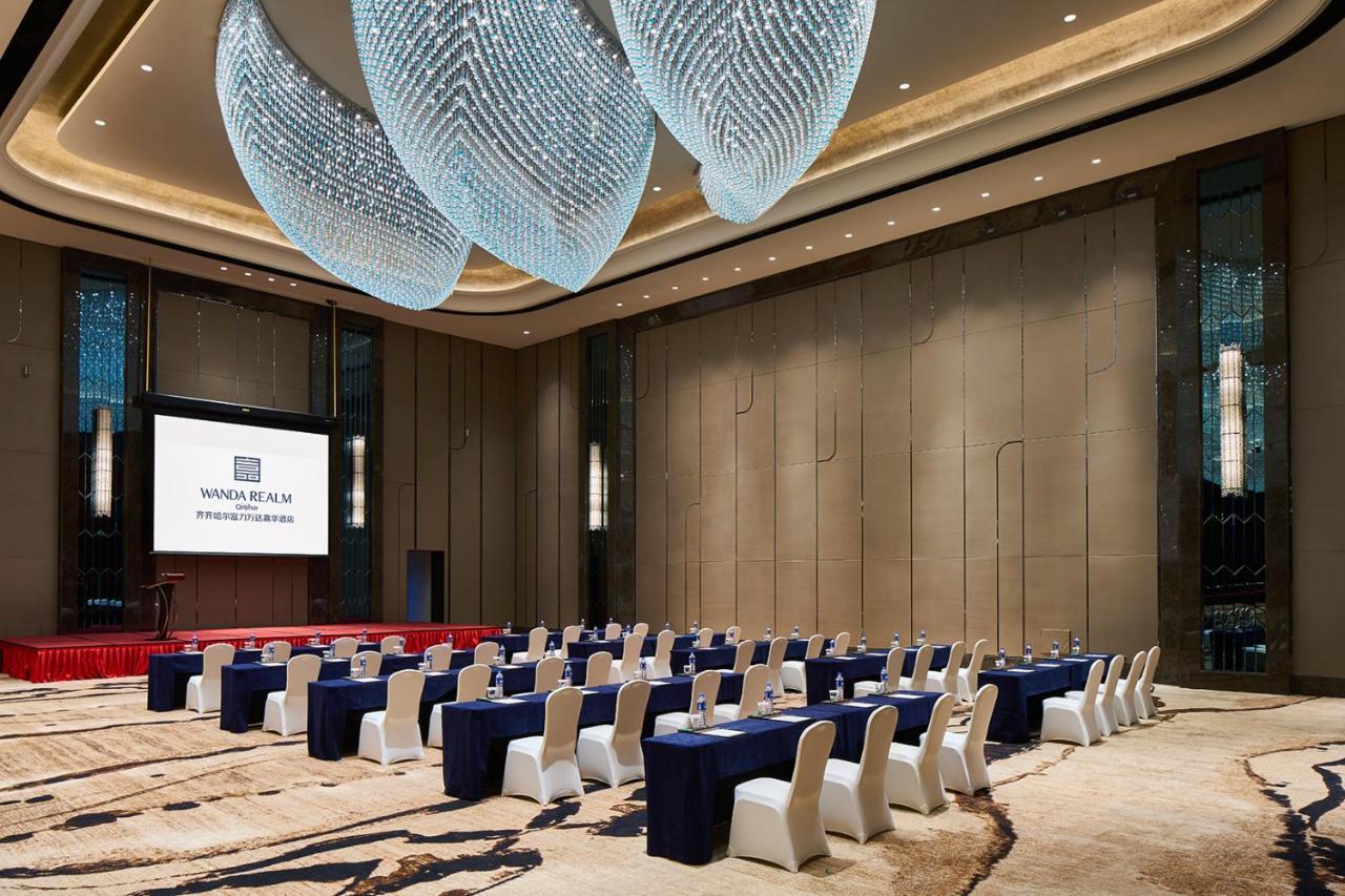 Wanda Realm Qiqihar Hotel Exterior photo